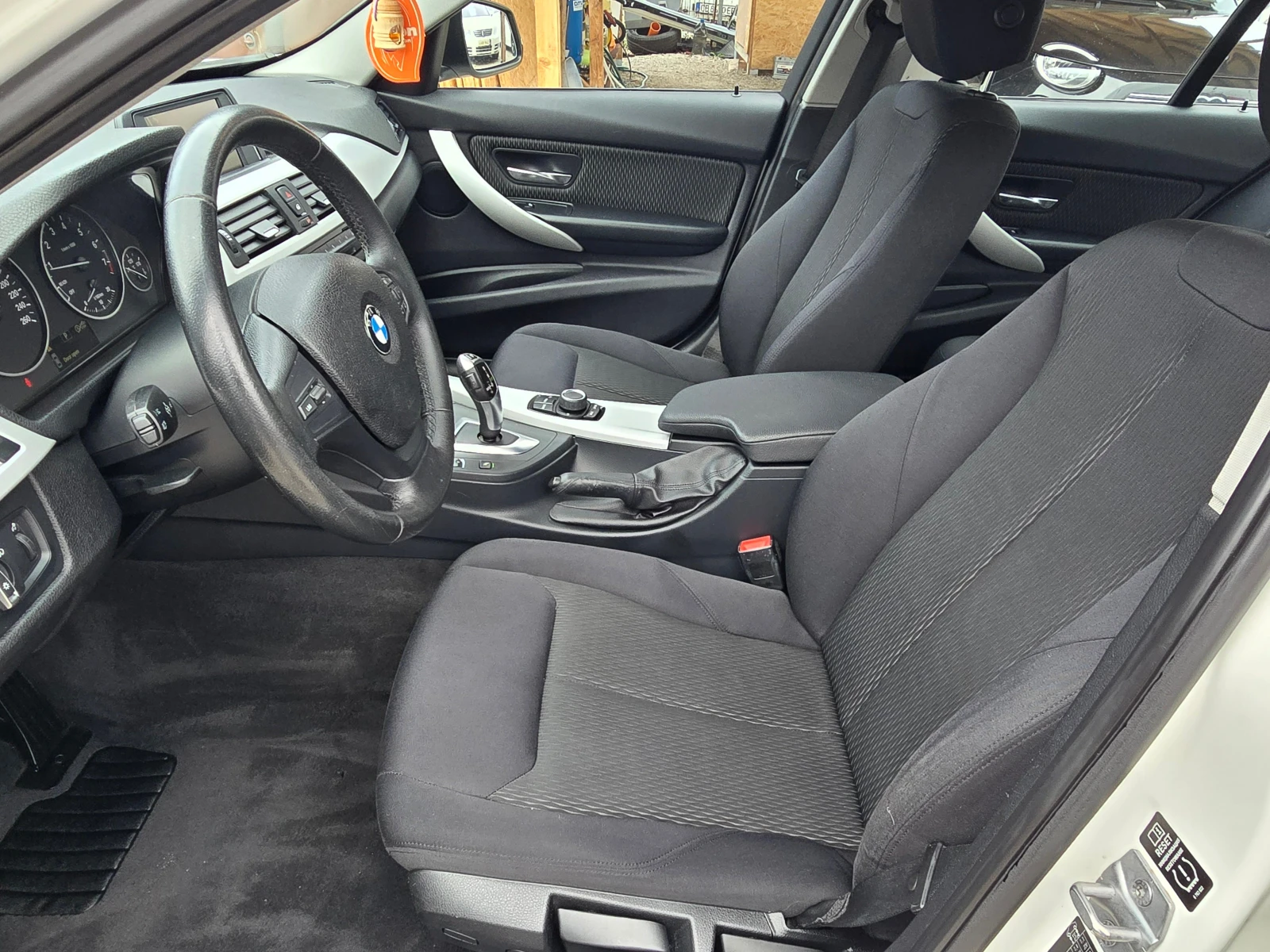 BMW 320 i/Aвт./Лизинг - изображение 8