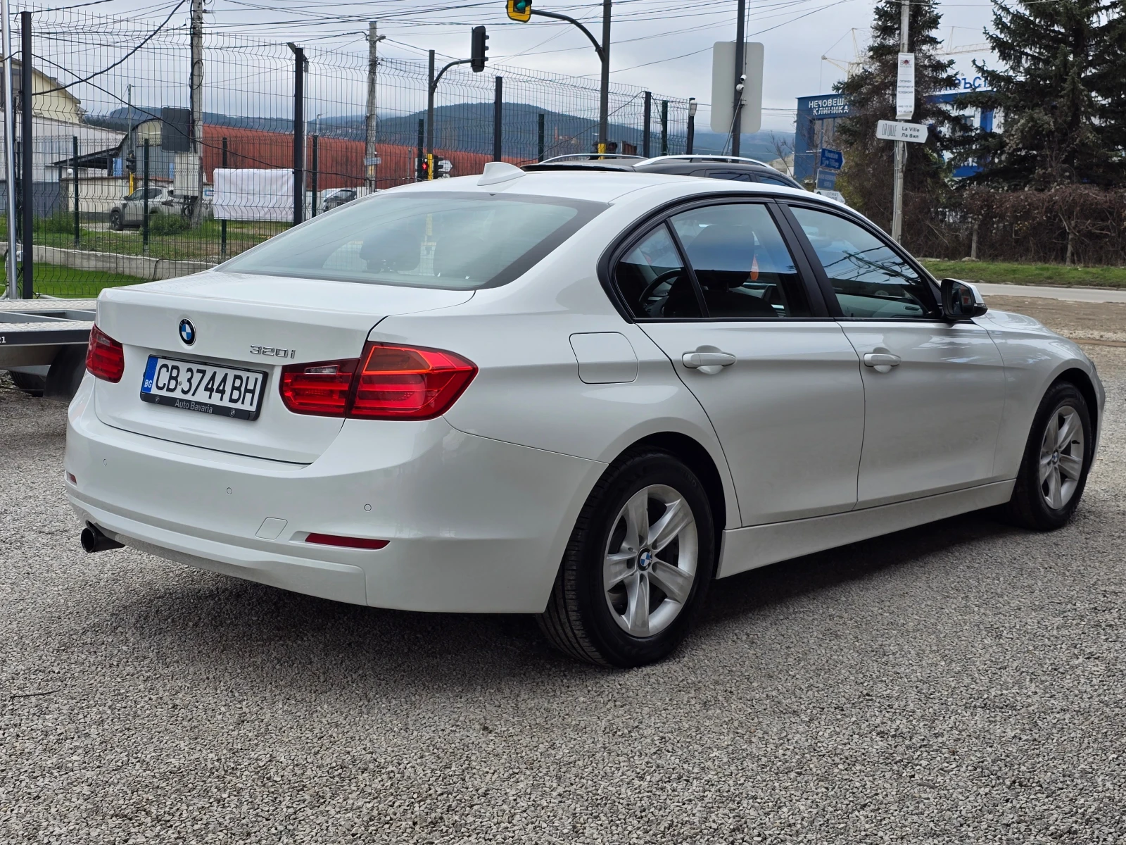 BMW 320 i/Aвт./Лизинг - изображение 5