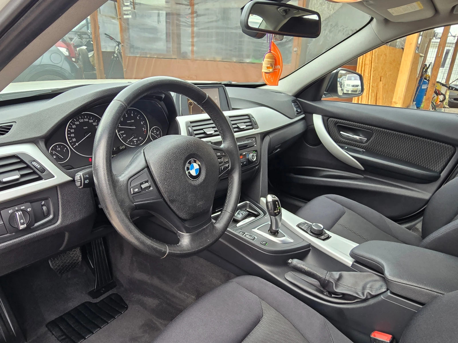 BMW 320 i/Aвт./Лизинг - изображение 9