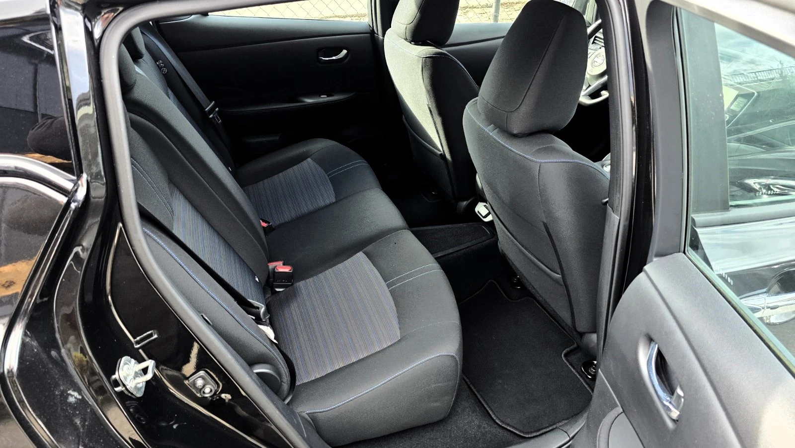 Nissan Leaf  Full electric/40kWh/Anniversary/19000�� | Mobile.bg � ����������� 11