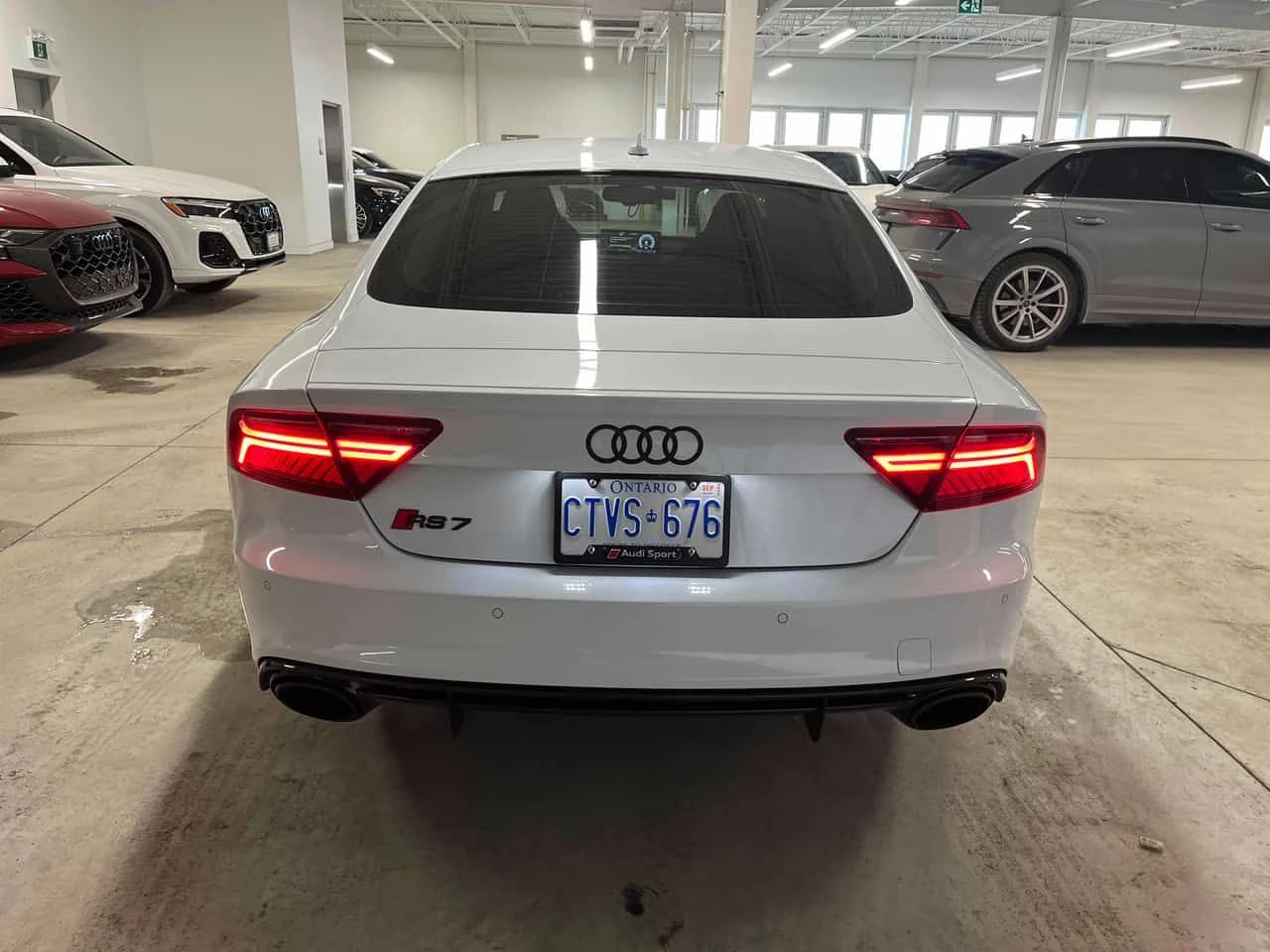 Audi Rs7 4dr Sdn/CARFAX/ДИСТРОНИК/BANG & OLUFSEN/PAQ/PRF, снимка 5 - Автомобили и джипове - 53929247