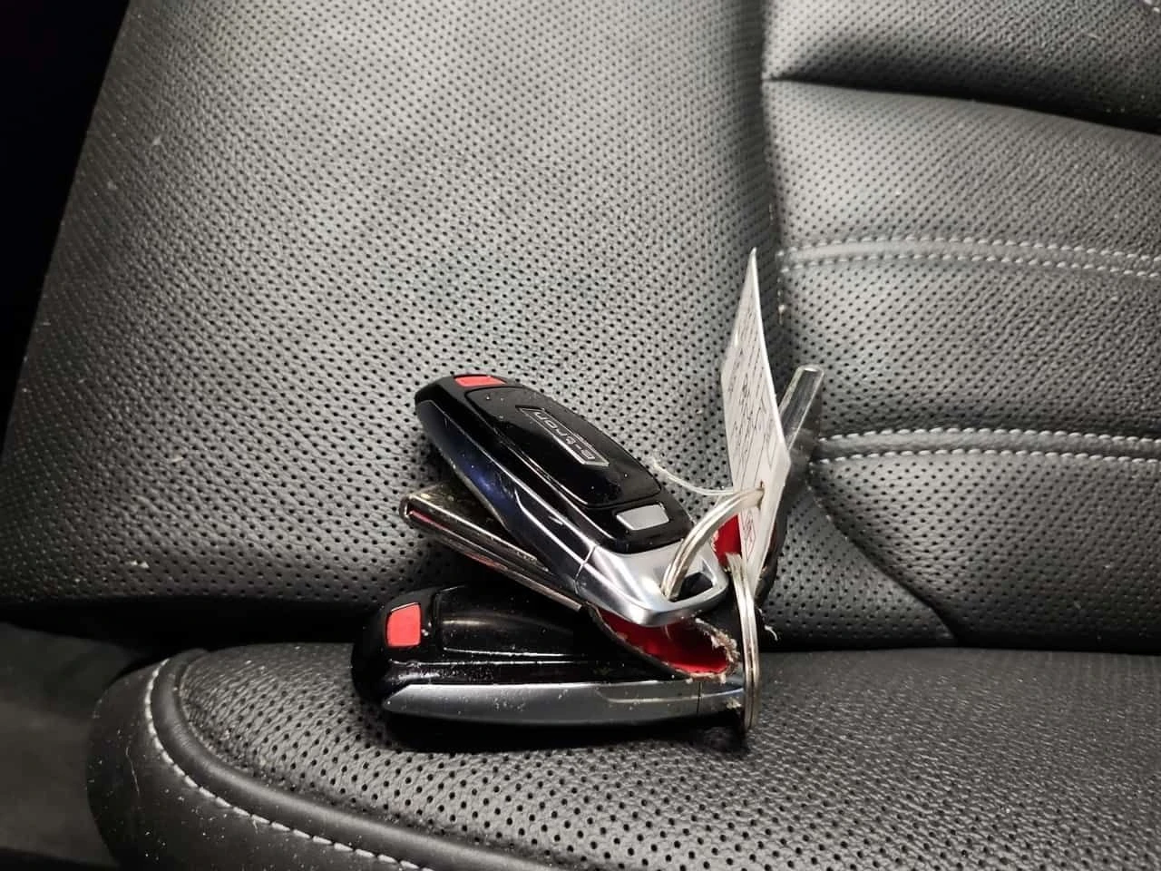 Audi E-Tron QUATTRO  CARFAX, снимка 8 - Автомобили и джипове - 54255252