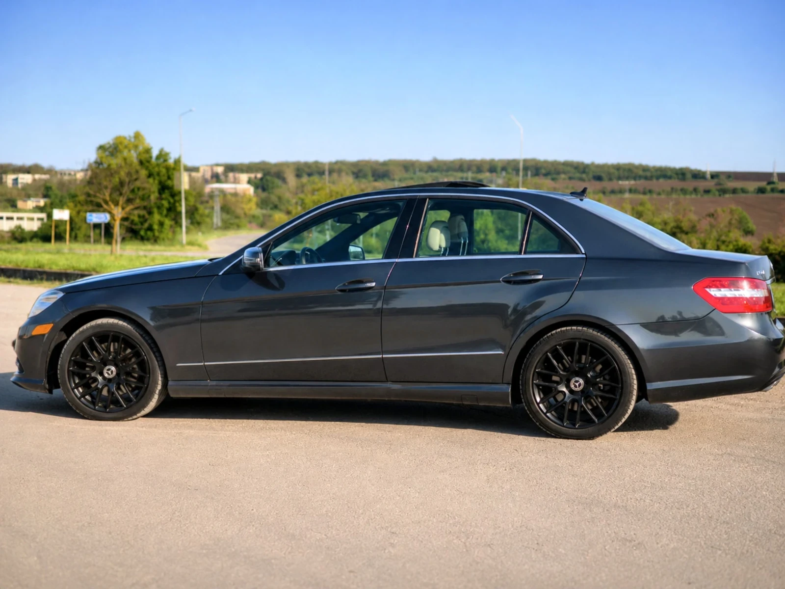 Mercedes-Benz E 500 4matic AMG-Line ОБСЛУЖЕНА 99000KM, снимка 8 - Автомобили и джипове - 54494617