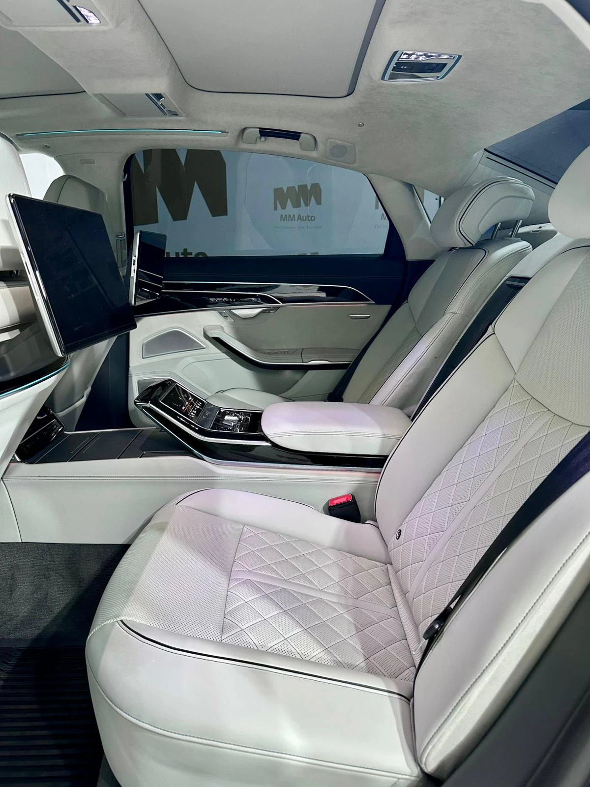 Audi A8 L 60TFSi V8* Vent* Massage* TV* HuD* 3D B&O* Full | Mobile.bg � ����������� 11
