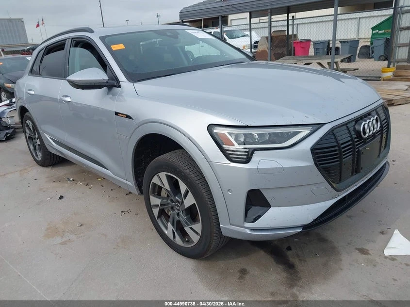 Audi E-Tron Premium Quattro