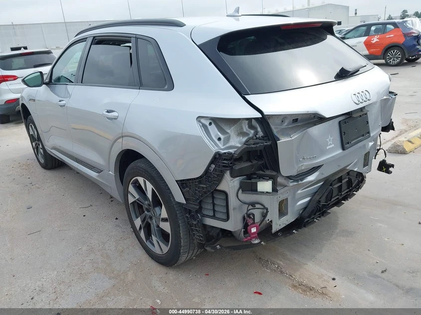 Audi E-Tron Premium Quattro, снимка 3 - Автомобили и джипове - 54874805