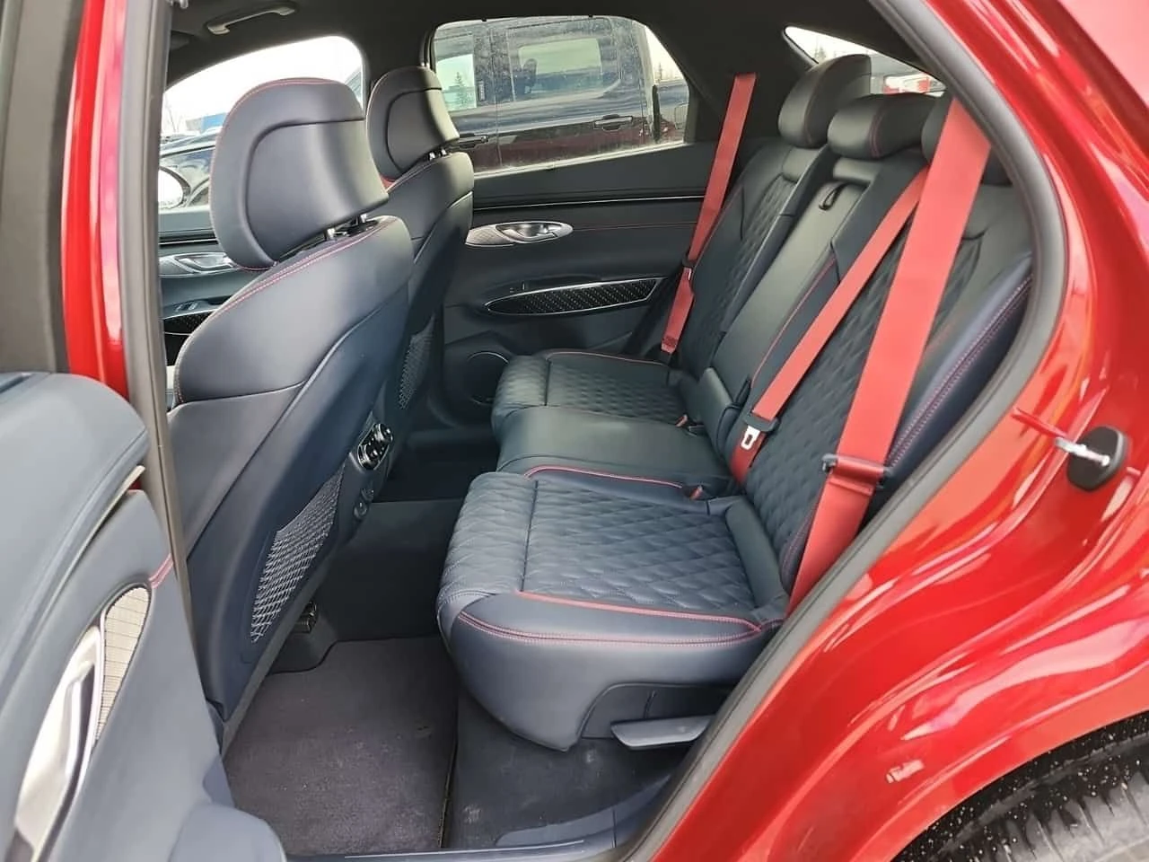 Genesis GV70 3.5T SPORT+ W/LSD * Един собственик * От Hyundai *, снимка 9 - Автомобили и джипове - 54953146