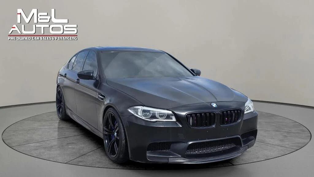 BMW M5 * АВТО КРЕДИТ* ЦЕНА ДО БГ * Сервизна история * , снимка 3 - Автомобили и джипове - 54971603