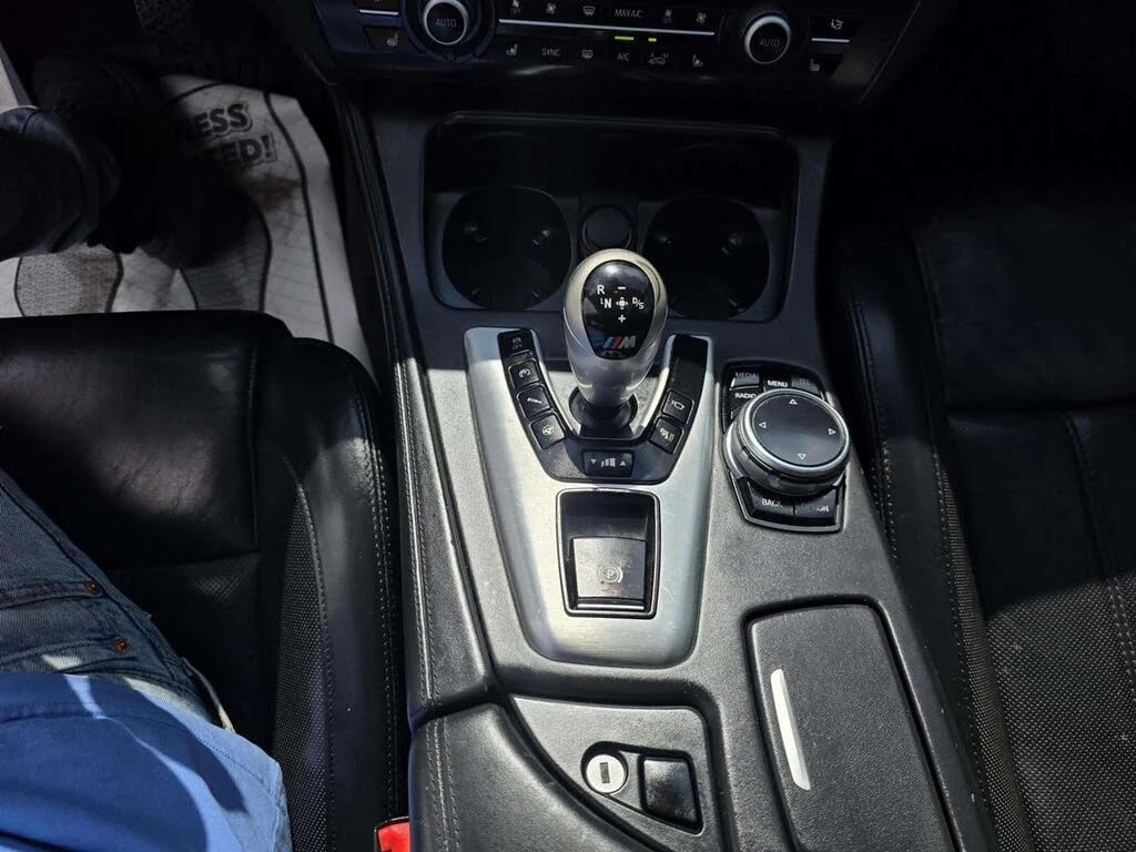 BMW M5 * АВТО КРЕДИТ* ЦЕНА ДО БГ * Сервизна история * , снимка 13 - Автомобили и джипове - 54971603