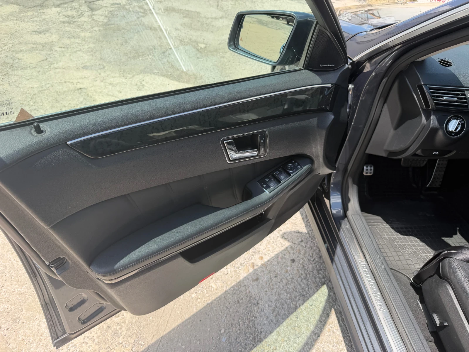Mercedes-Benz E 350, снимка 14 - Автомобили и джипове - 55006220