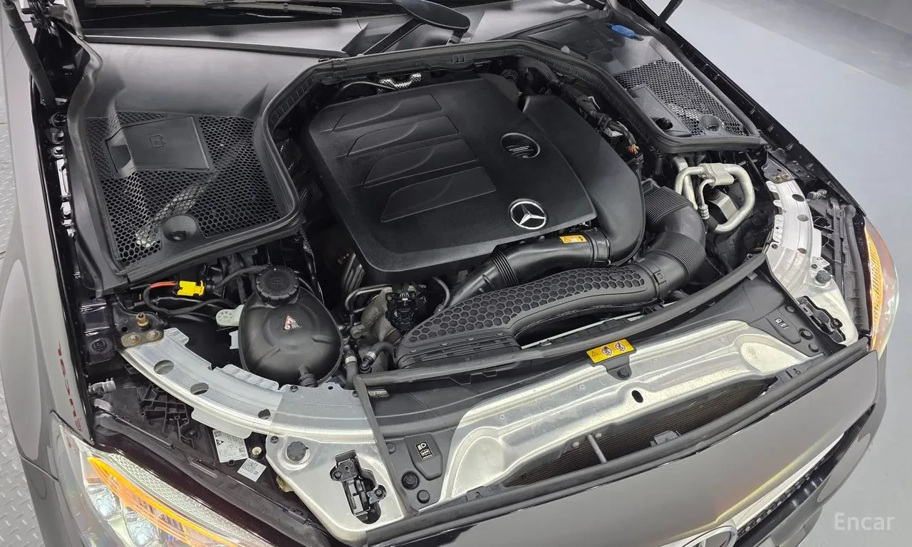 Mercedes-Benz C 200 КабриоЮКожен салон | AIRSCARF | LED светлини | , снимка 7 - Автомобили и джипове - 55200827