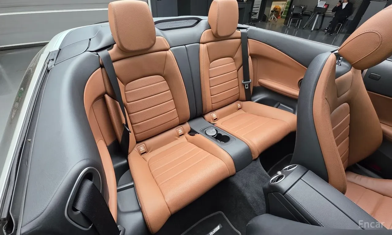 Mercedes-Benz C 200 КабриоЮКожен салон | AIRSCARF | LED светлини | , снимка 12 - Автомобили и джипове - 55200827