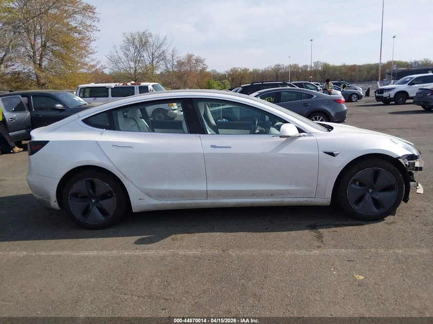 Tesla Model 3 Long Range/Performance, снимка 13 - Автомобили и джипове - 55272002
