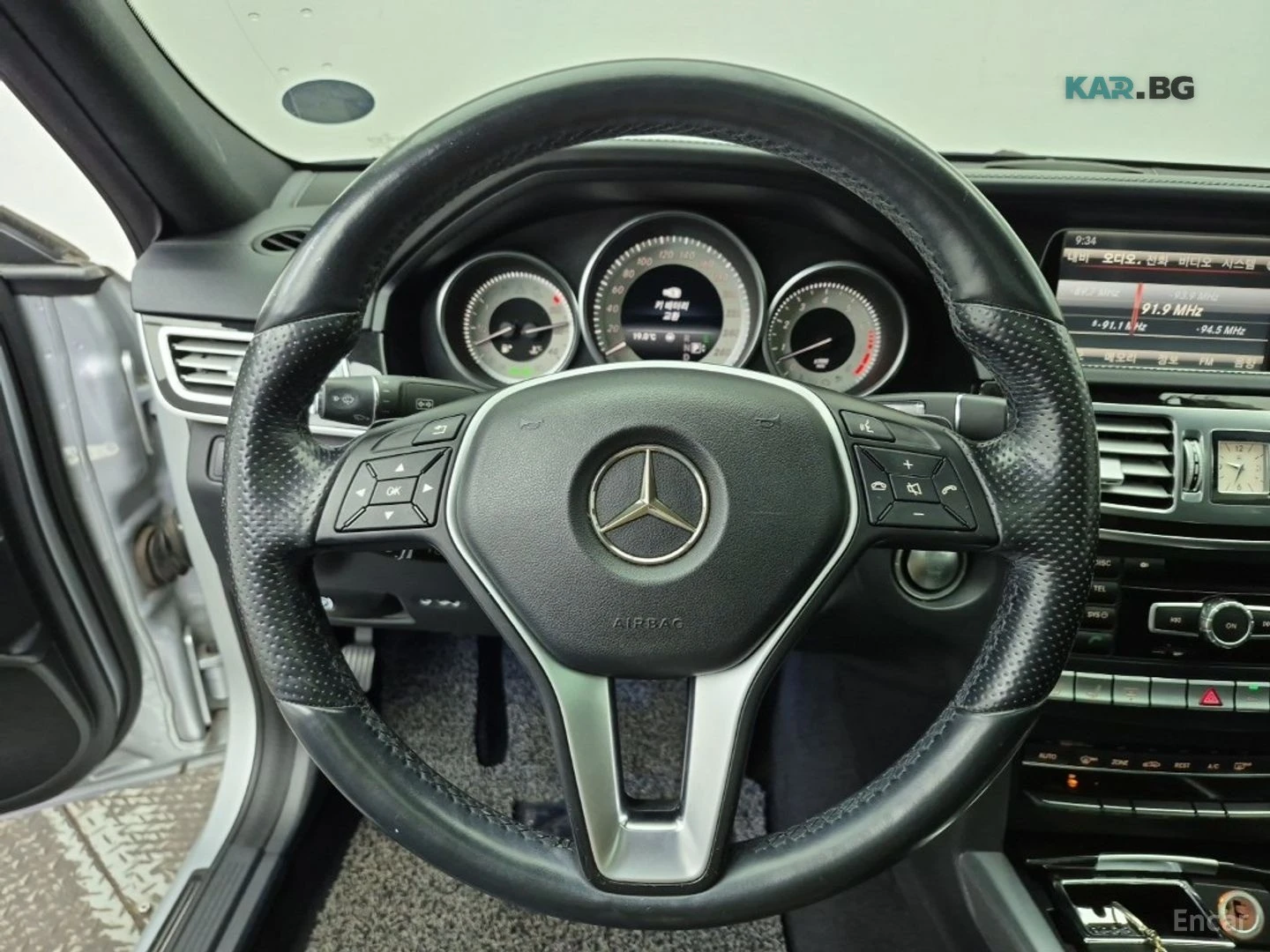 Mercedes-Benz E 400 4MATIC* 360* ОБДУХ* DISTRONIC* ВЪЗДУХ, снимка 4 - Автомобили и джипове - 55379091