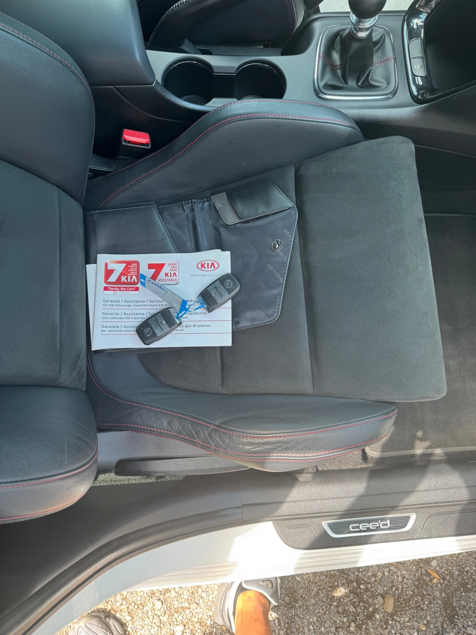 Kia Ceed GT-1.6T, снимка 13 - Автомобили и джипове - 55445984