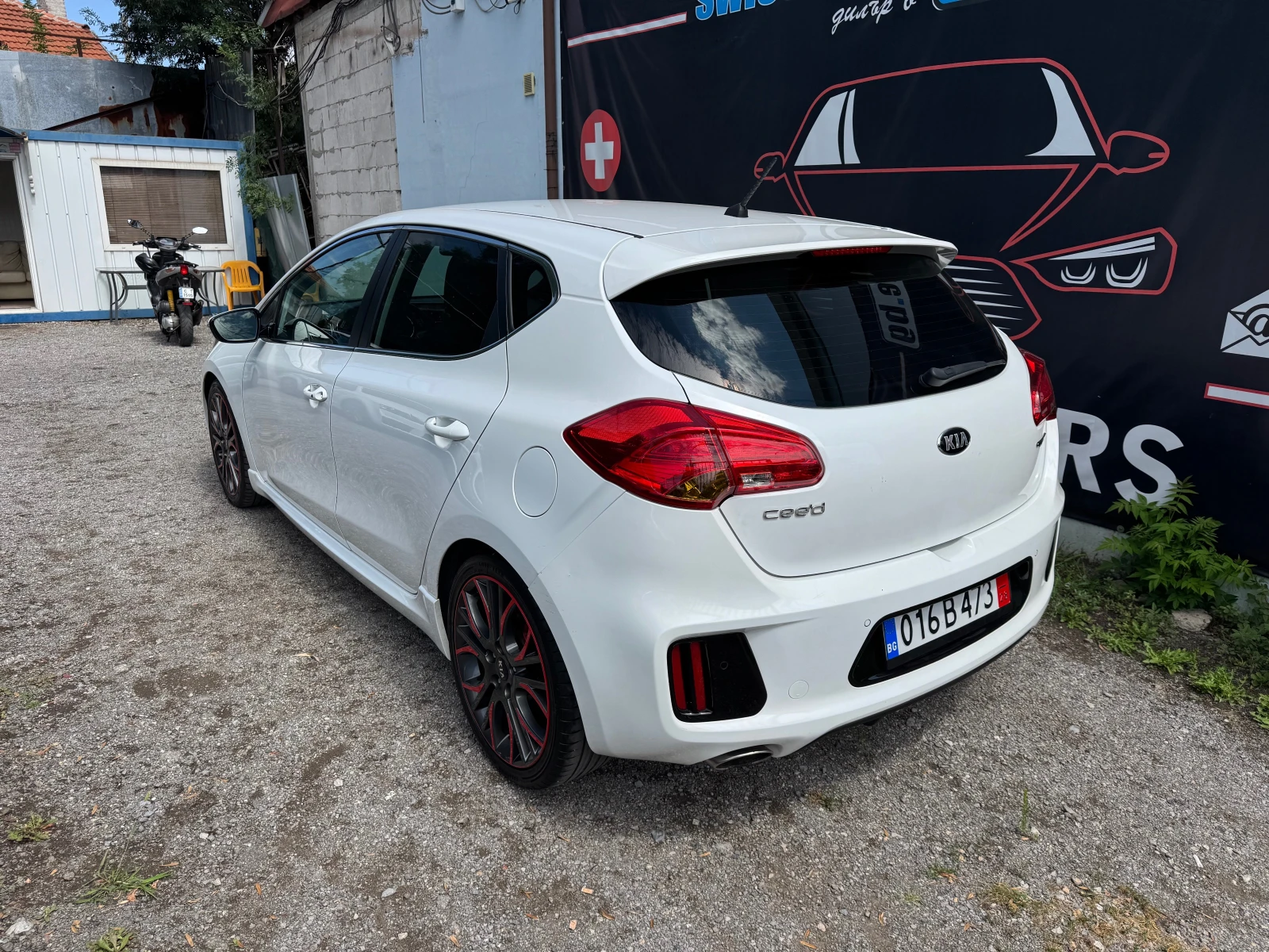 Kia Ceed GT-1.6T, снимка 6 - Автомобили и джипове - 55445984