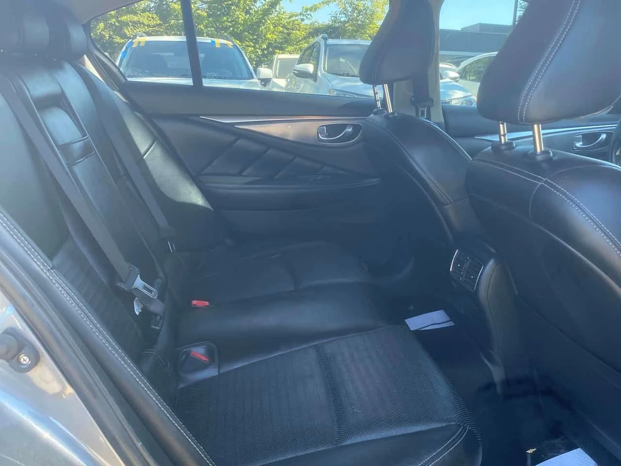 Infiniti Q50 * Red Sport 400 * CARFAX * БЕЗ ПЪРВОНАЧАЛНА ВНОСКА, снимка 13 - Автомобили и джипове - 55470737