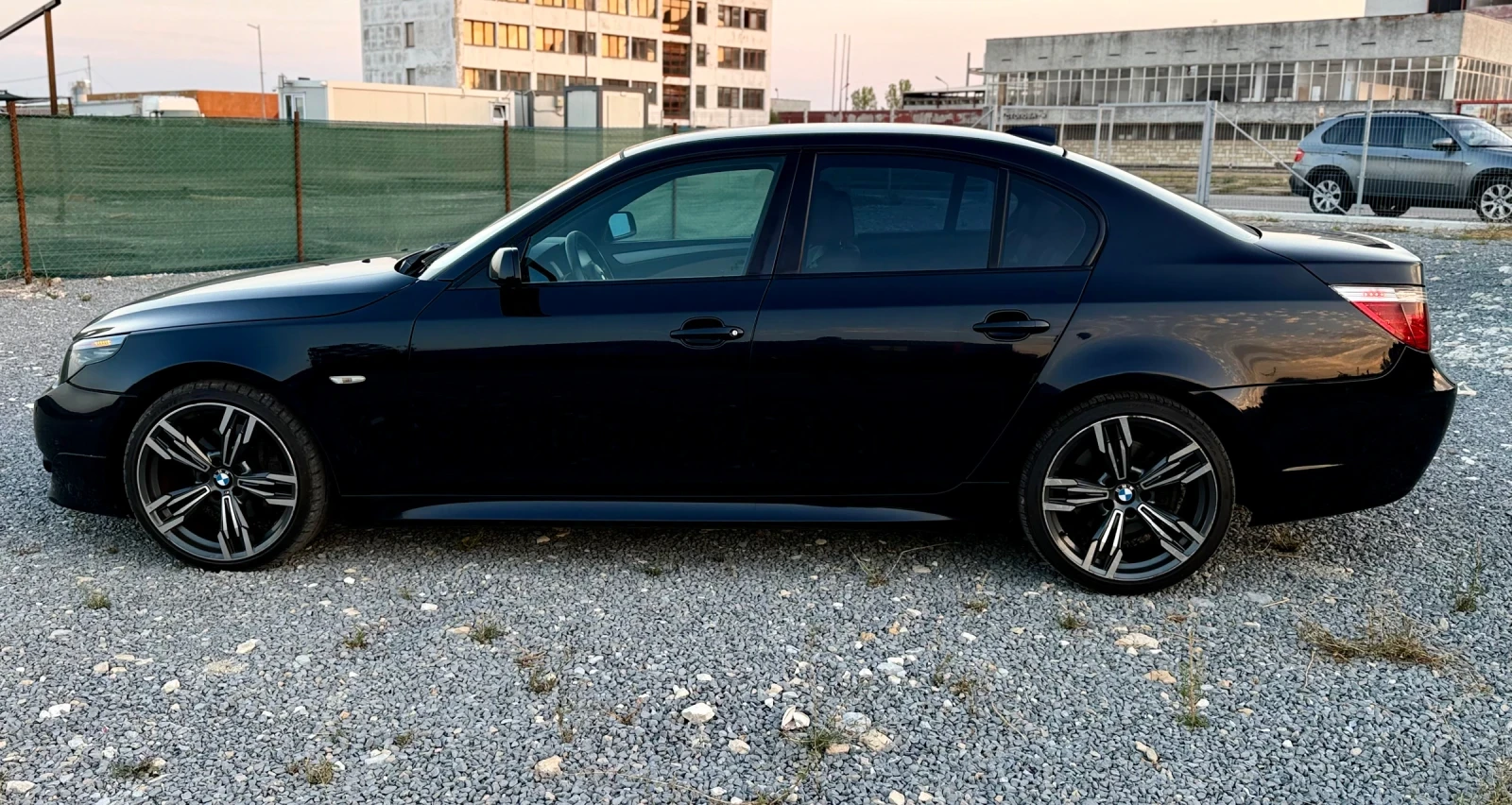 BMW 530 D Facelift M, снимка 4 - Автомобили и джипове - 55827663