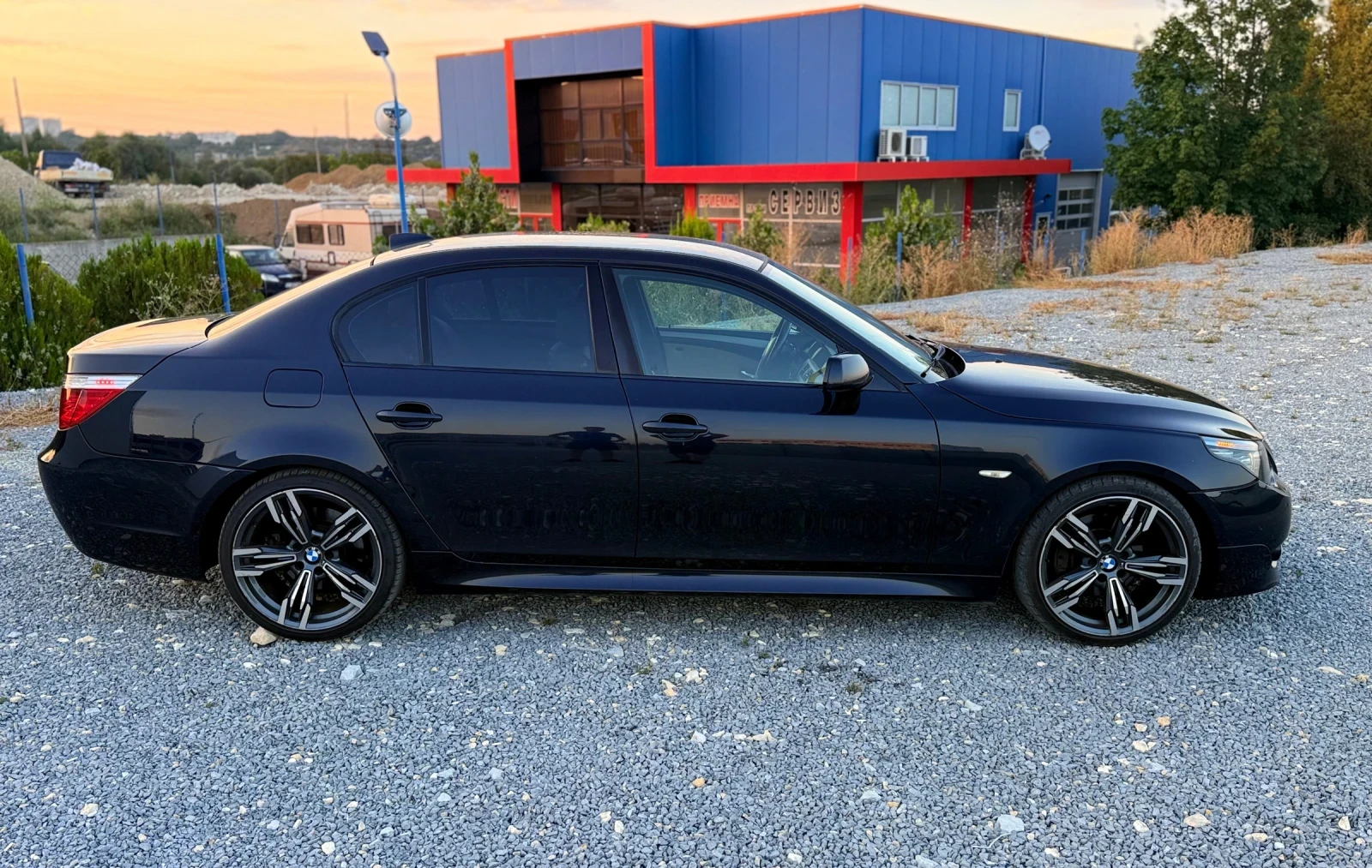 BMW 530 D Facelift M, снимка 8 - Автомобили и джипове - 55827663