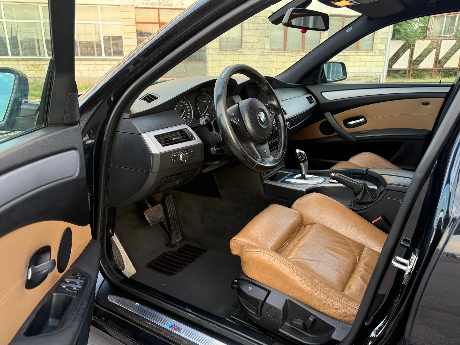 BMW 530 D Facelift M, снимка 11 - Автомобили и джипове - 55827663