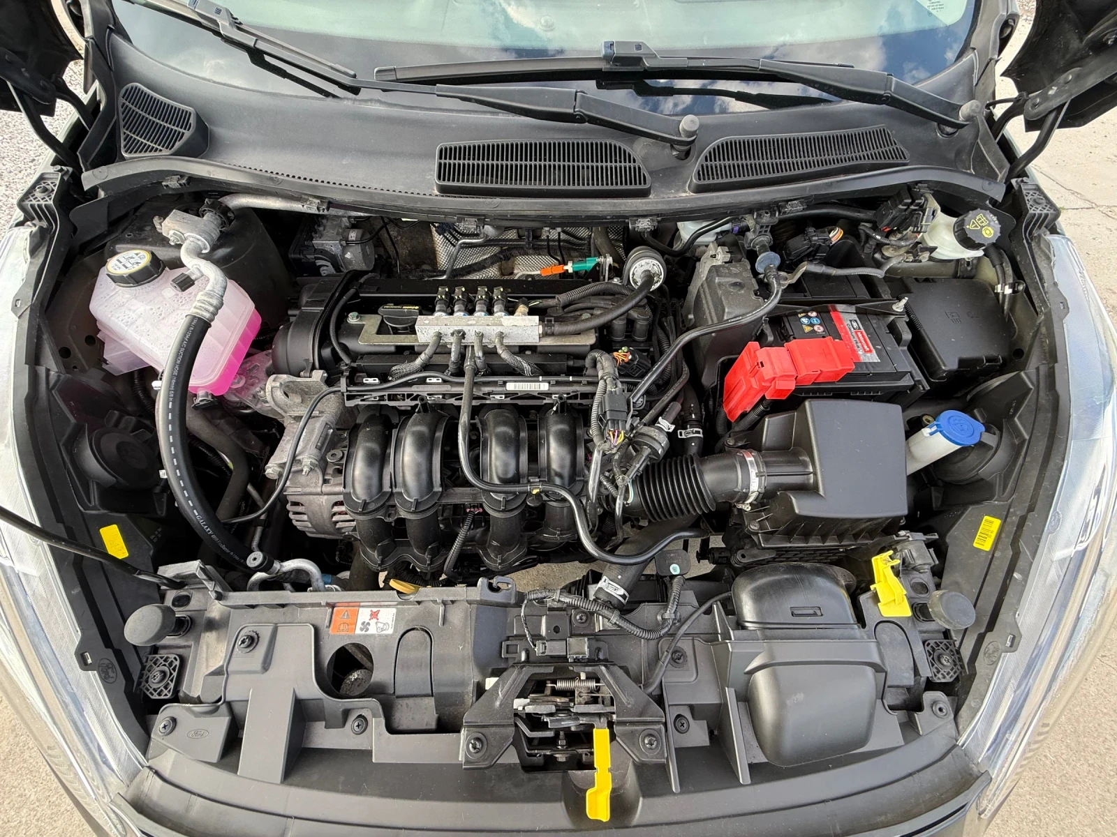 Ford Fiesta 1.4 GPL, снимка 15 - Автомобили и джипове - 56016962