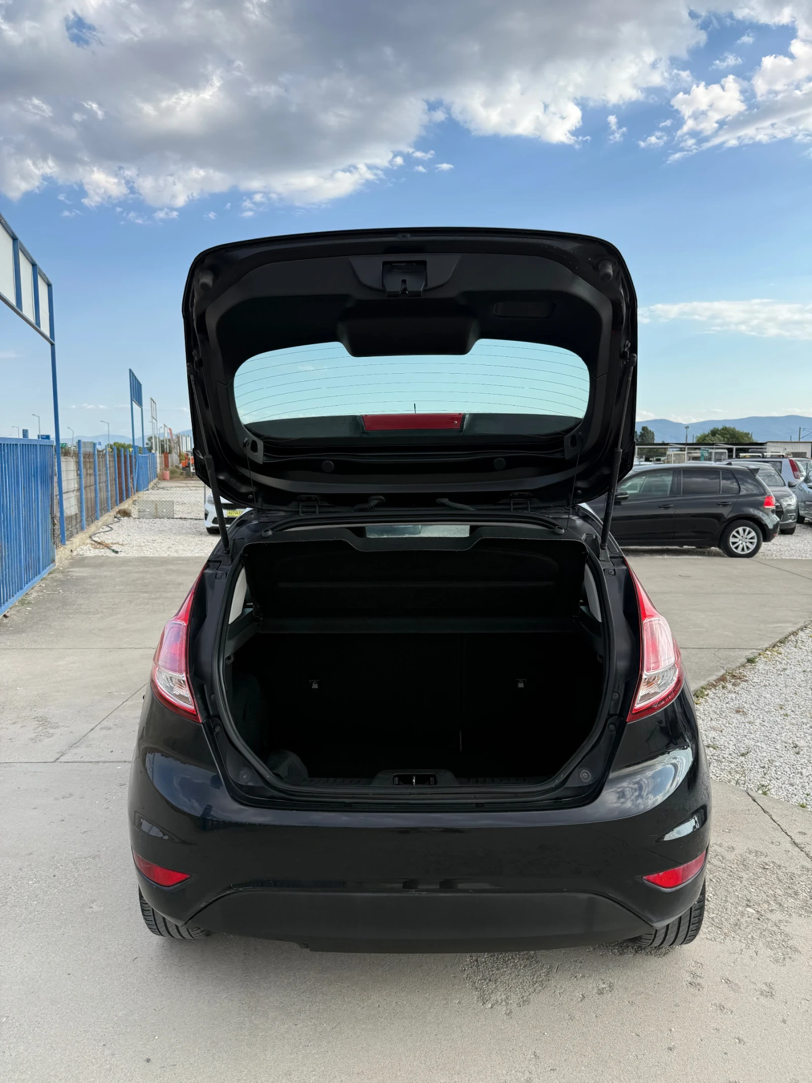 Ford Fiesta 1.4 GPL, снимка 14 - Автомобили и джипове - 56016962