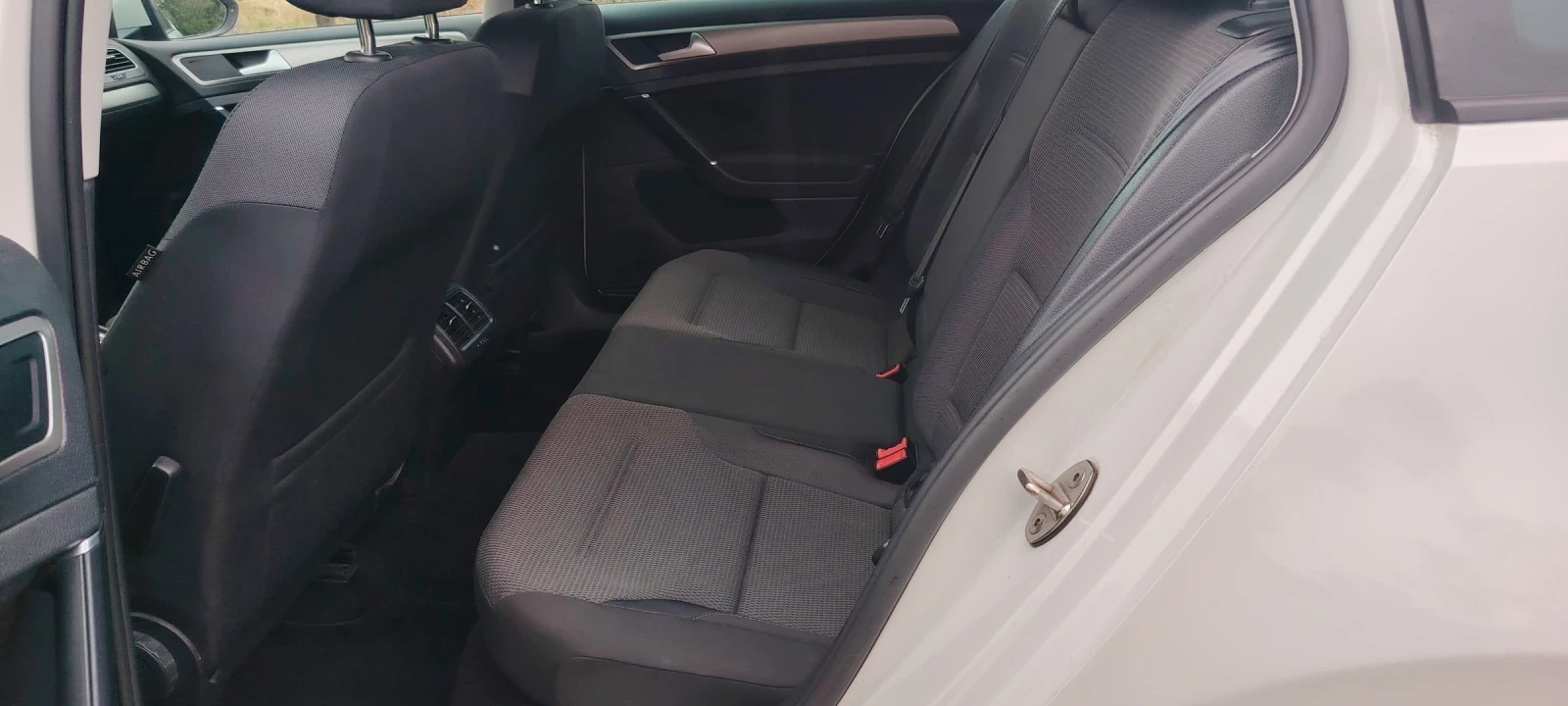 VW Golf Variant 1.4TSI-122к.с DSG, снимка 9 - Автомобили и джипове - 56254021