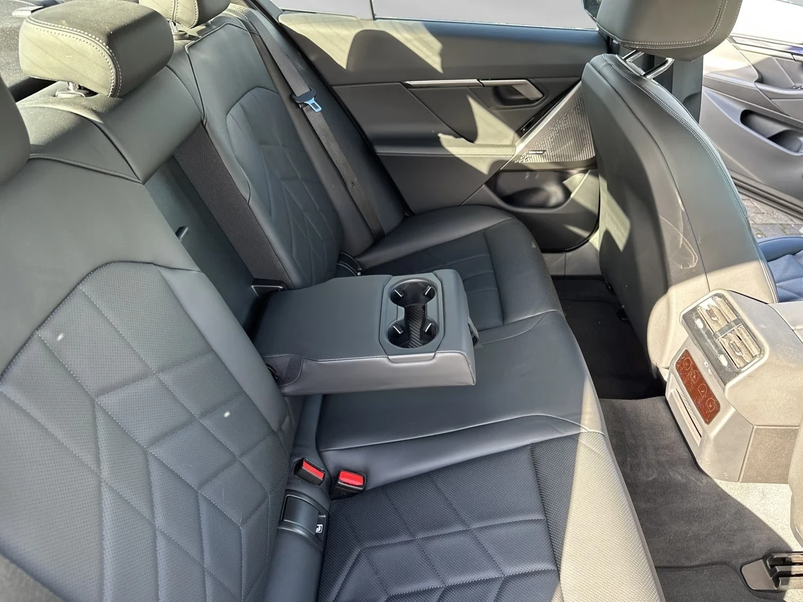BMW 530E /M-SPORT/360/HUD/H&K/�����/ | Mobile.bg � ����������� 15