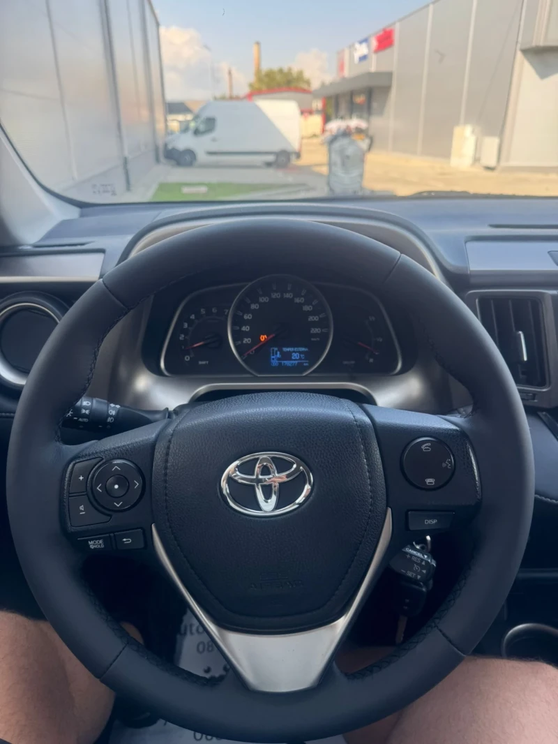 Toyota Rav4 2.0 D4D , снимка 7 - Автомобили и джипове - 47297519