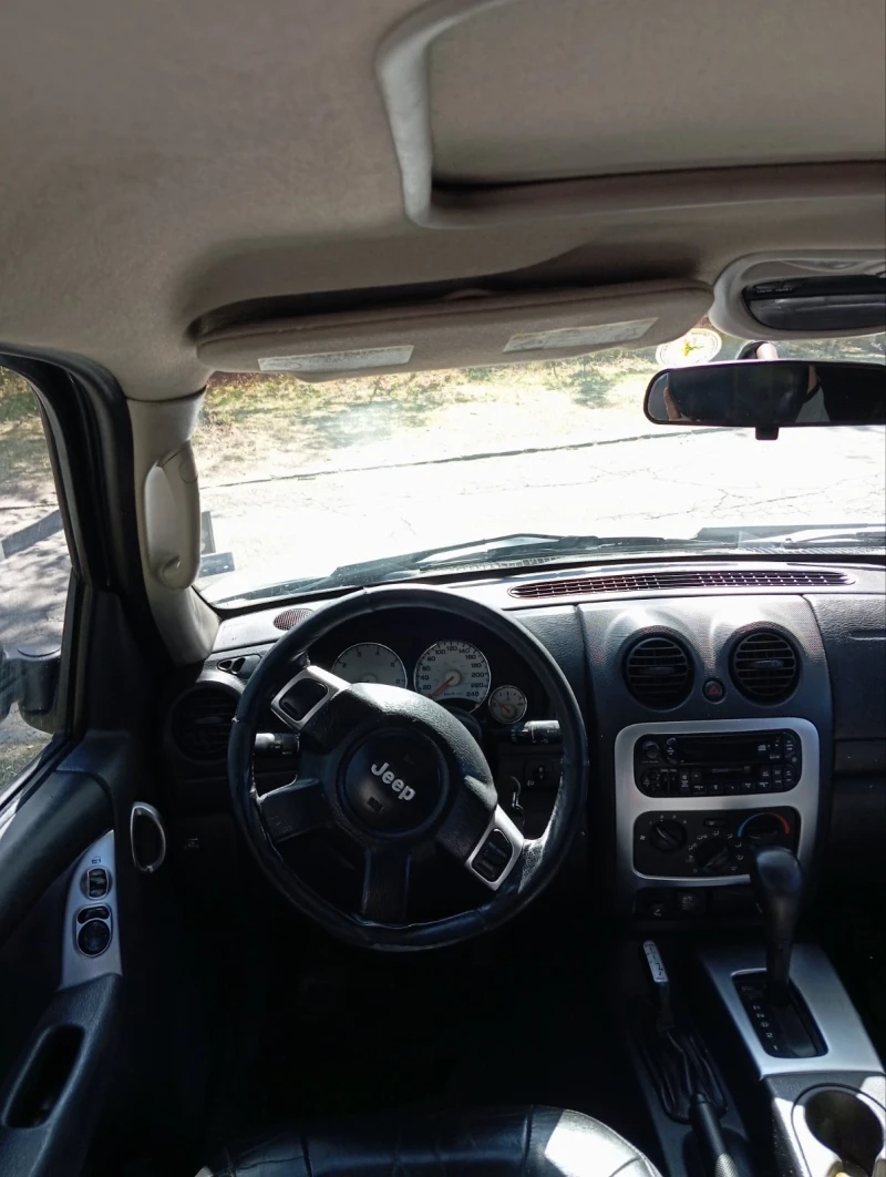 Jeep Cherokee 3.7 бензин газ, снимка 6 - Автомобили и джипове - 52225080