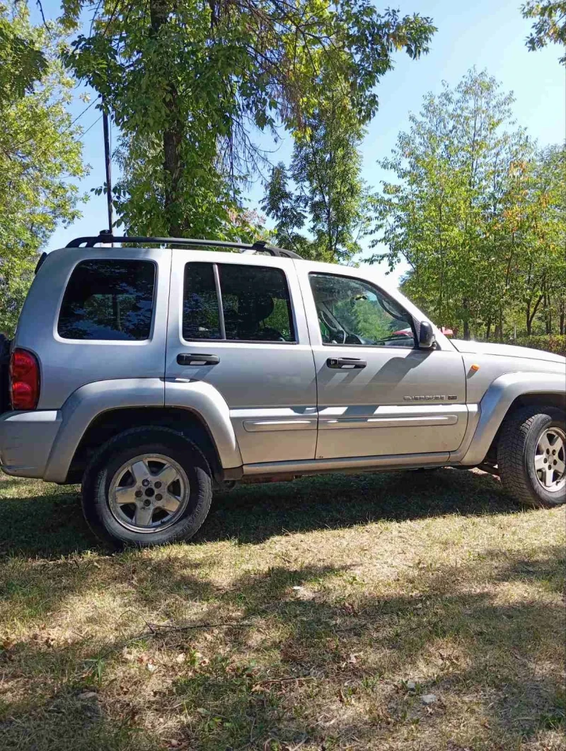 Jeep Cherokee 3.7 бензин газ, снимка 3 - Автомобили и джипове - 52225080