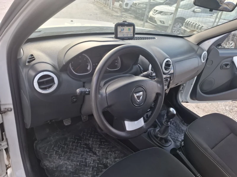 Dacia Duster 1.5 DCI  4X4, снимка 4 - Автомобили и джипове - 52166474