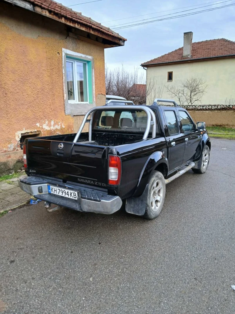 Nissan Navara, снимка 3 - Автомобили и джипове - 53287776
