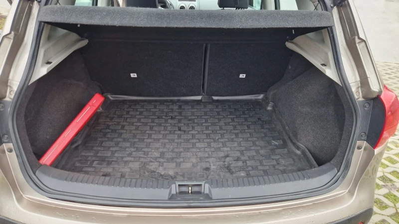 Nissan Qashqai 1.5 DCI, снимка 12 - Автомобили и джипове - 53421111