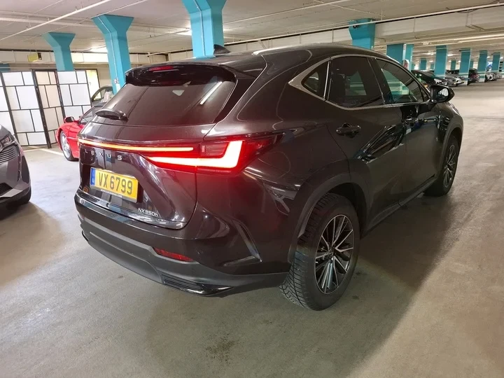 Lexus NX 350h  Executive AWD Червена Кожа, снимка 3 - Автомобили и джипове - 55089546