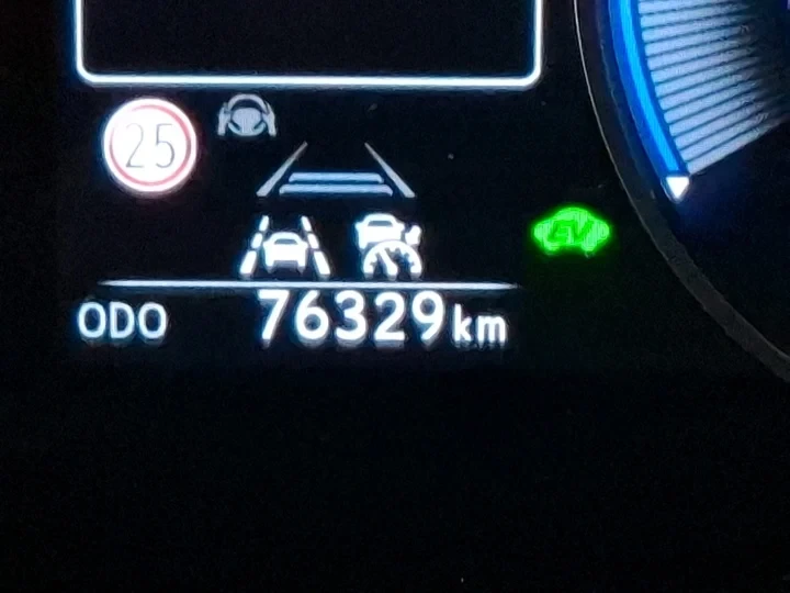 Lexus NX 350h  Executive AWD Червена Кожа, снимка 8 - Автомобили и джипове - 55089546