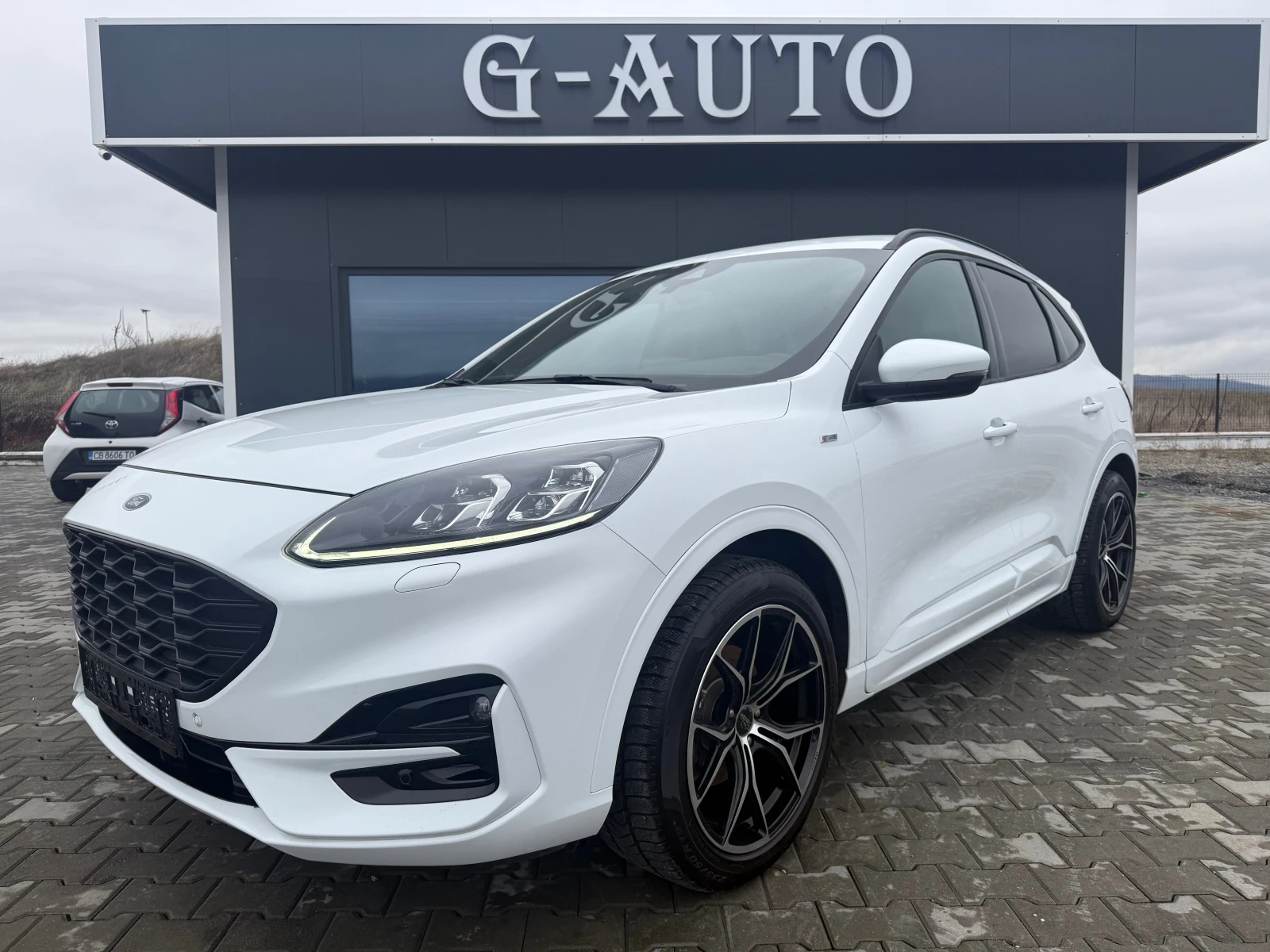 Ford Kuga 1.5 EcoBlue 120ks 120000 km Собствен лизинг !!!, снимка 1