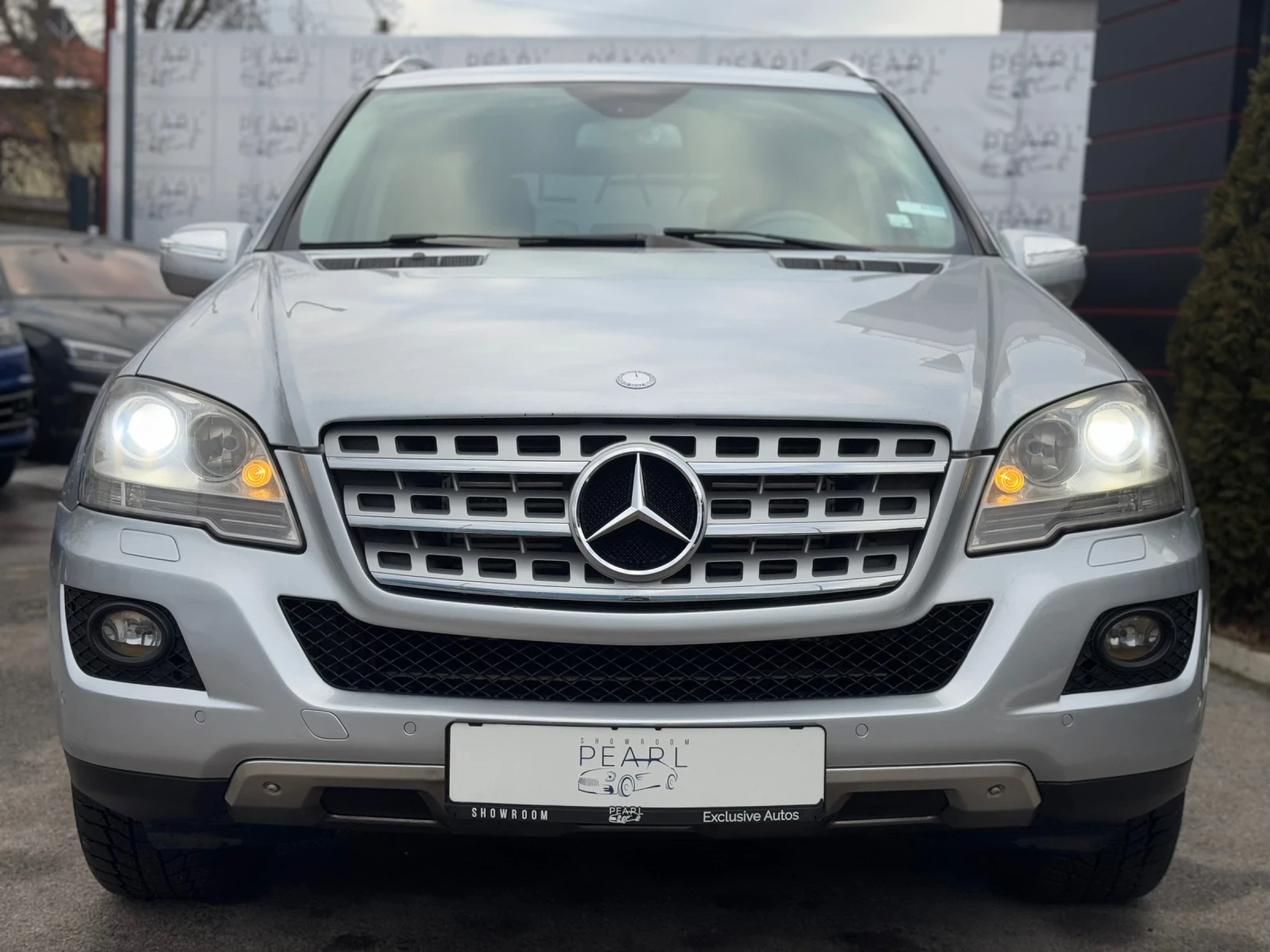 Mercedes-Benz ML 320 4Matic Facelift Premium NAVI Schiebedach Camera - изображение 2