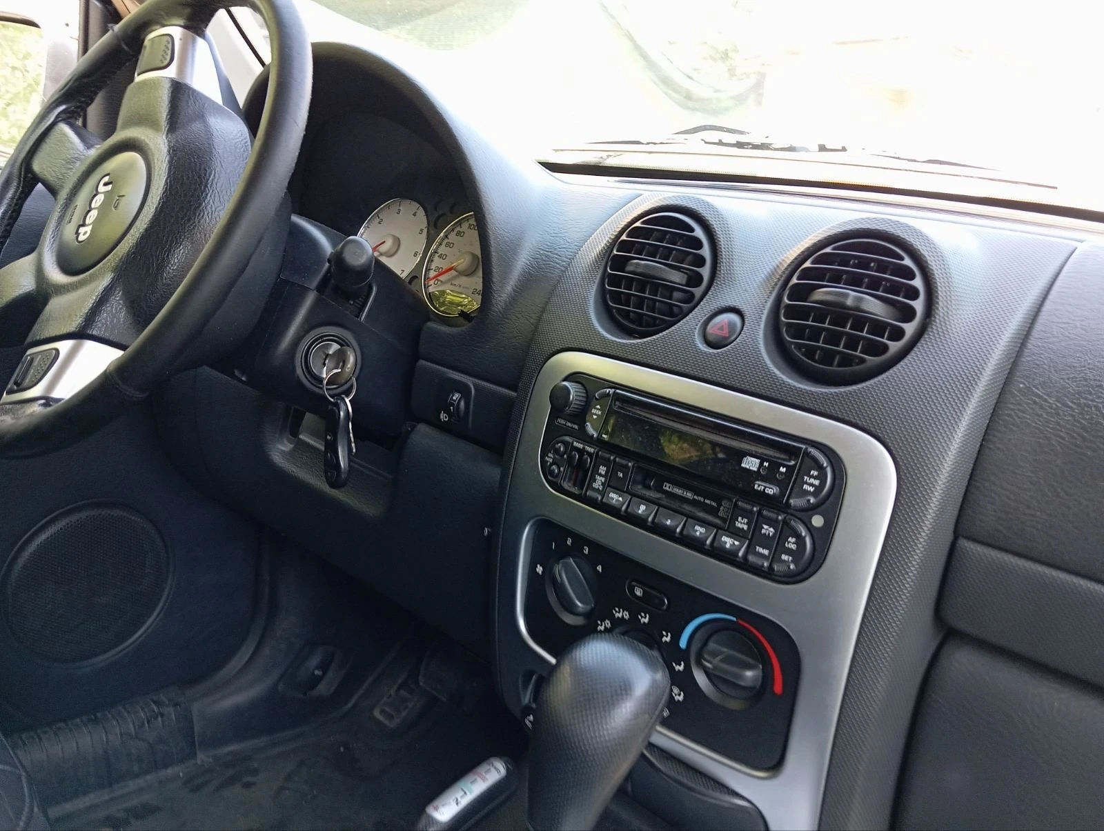 Jeep Cherokee 3.7 бензин газ - изображение 5