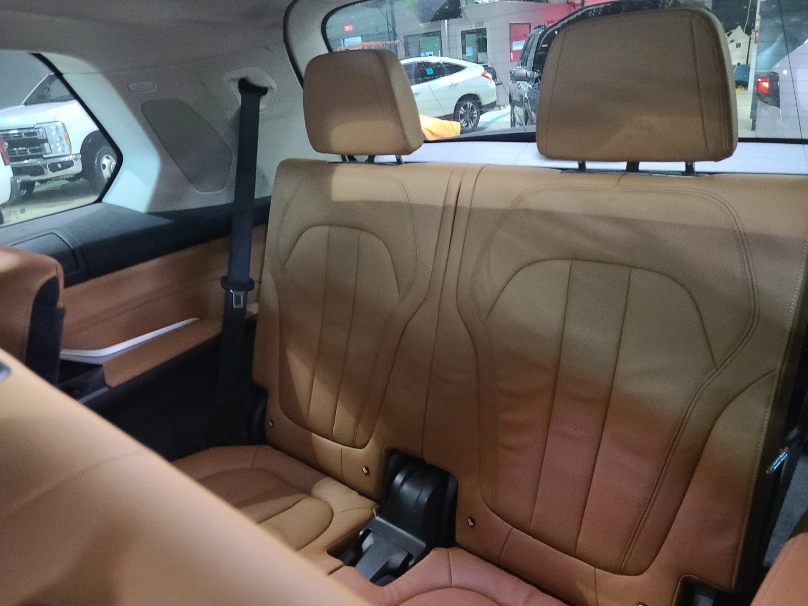 BMW X7 40i * * CARFAX * *   * *  | Mobile.bg   14