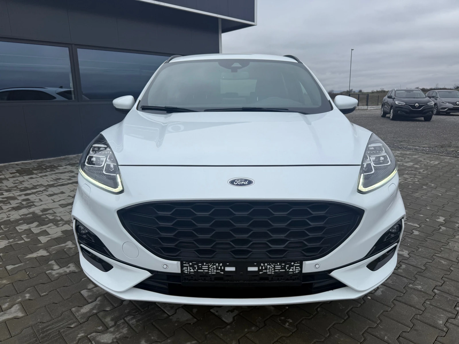 Ford Kuga 1.5 EcoBlue 120ks 120000 km Собствен лизинг !!! - изображение 2