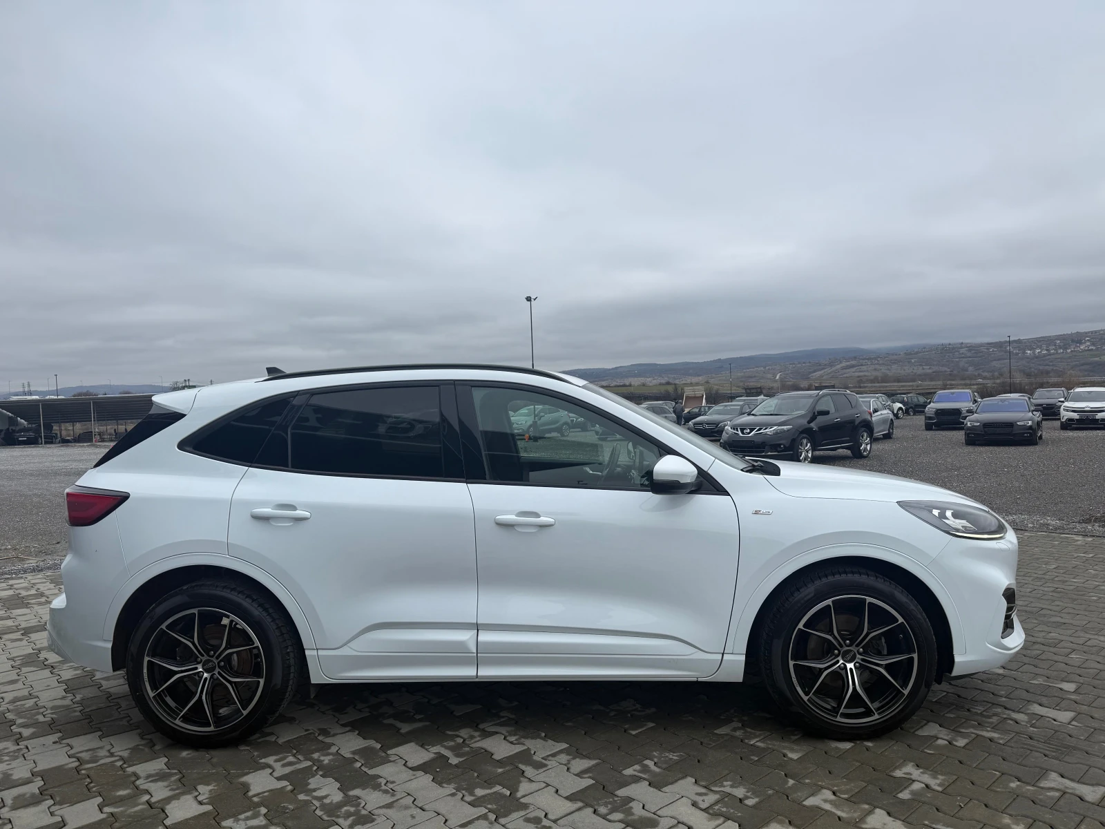 Ford Kuga 1.5 EcoBlue 120ks 120000 km Собствен лизинг !!! - изображение 4