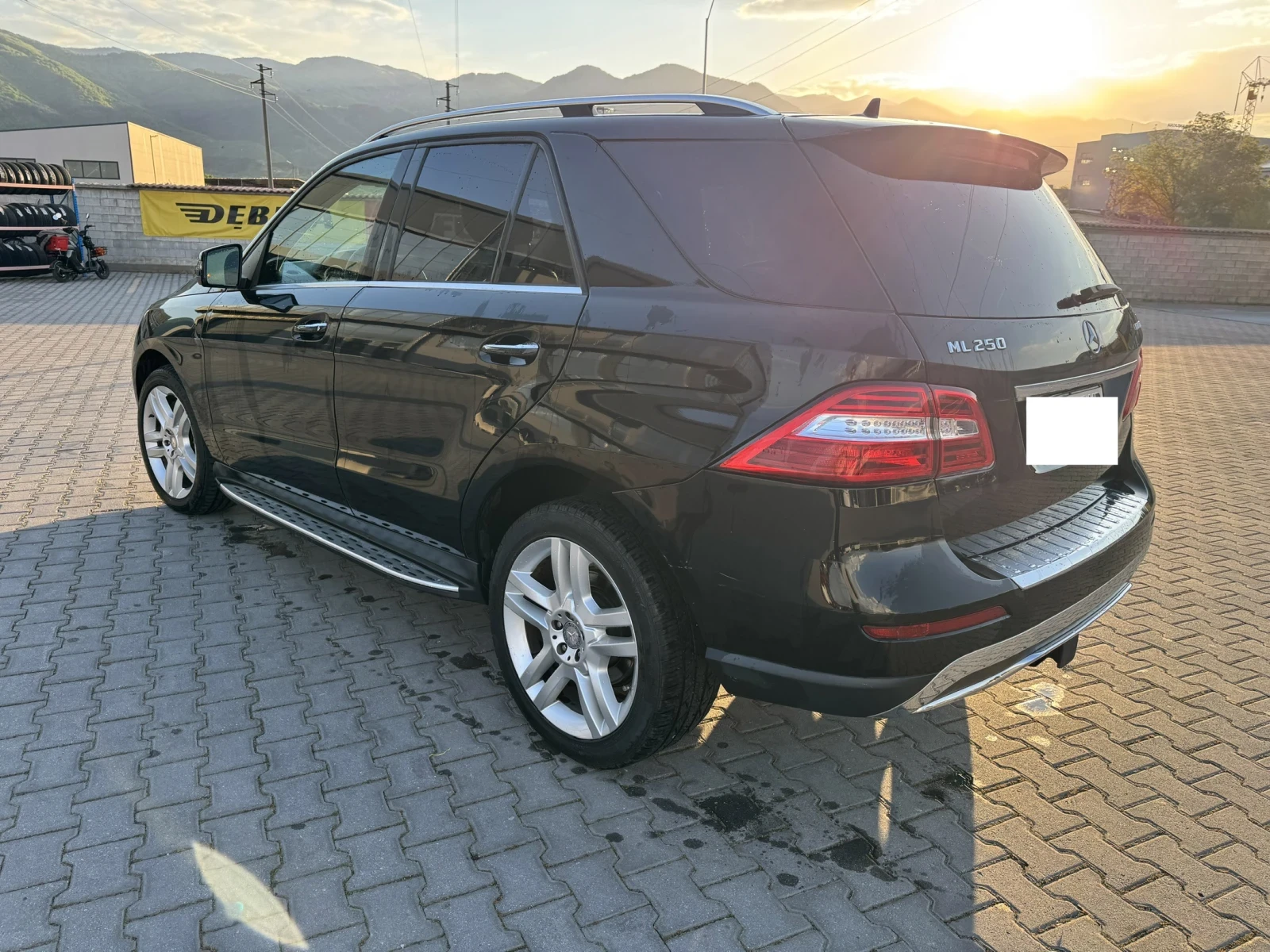 Mercedes-Benz ML 250, снимка 4 - Автомобили и джипове - 54176569