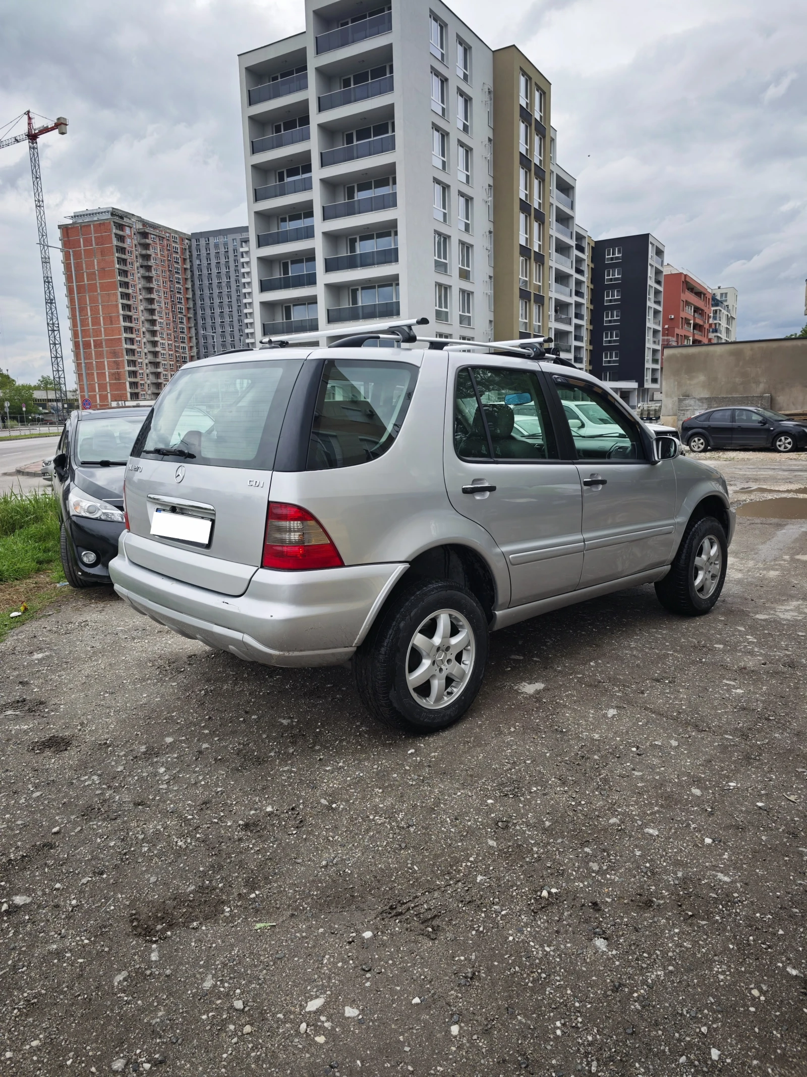 Mercedes-Benz ML 270, снимка 4 - Автомобили и джипове - 54384181