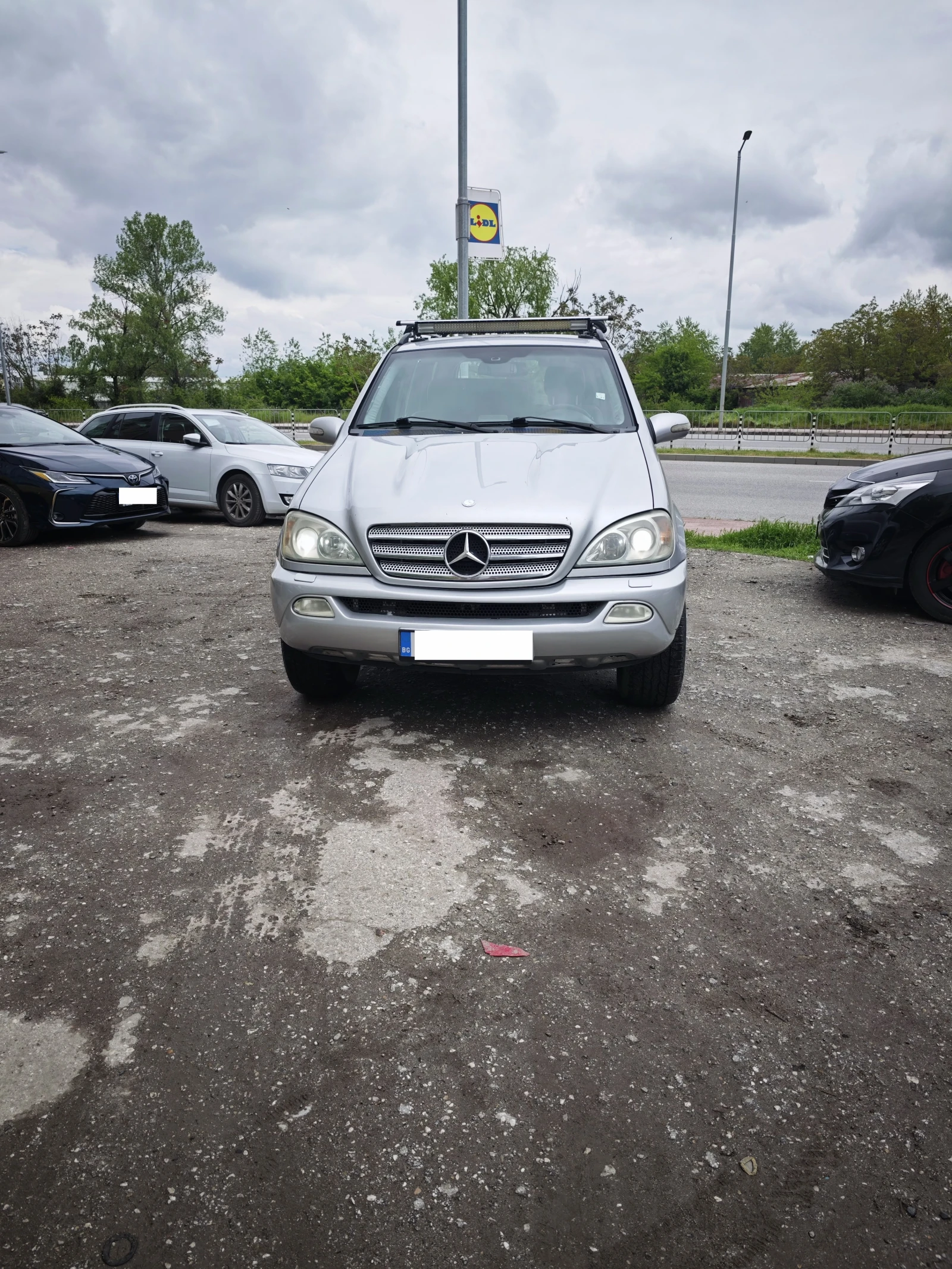 Mercedes-Benz ML 270, снимка 2 - Автомобили и джипове - 54384181