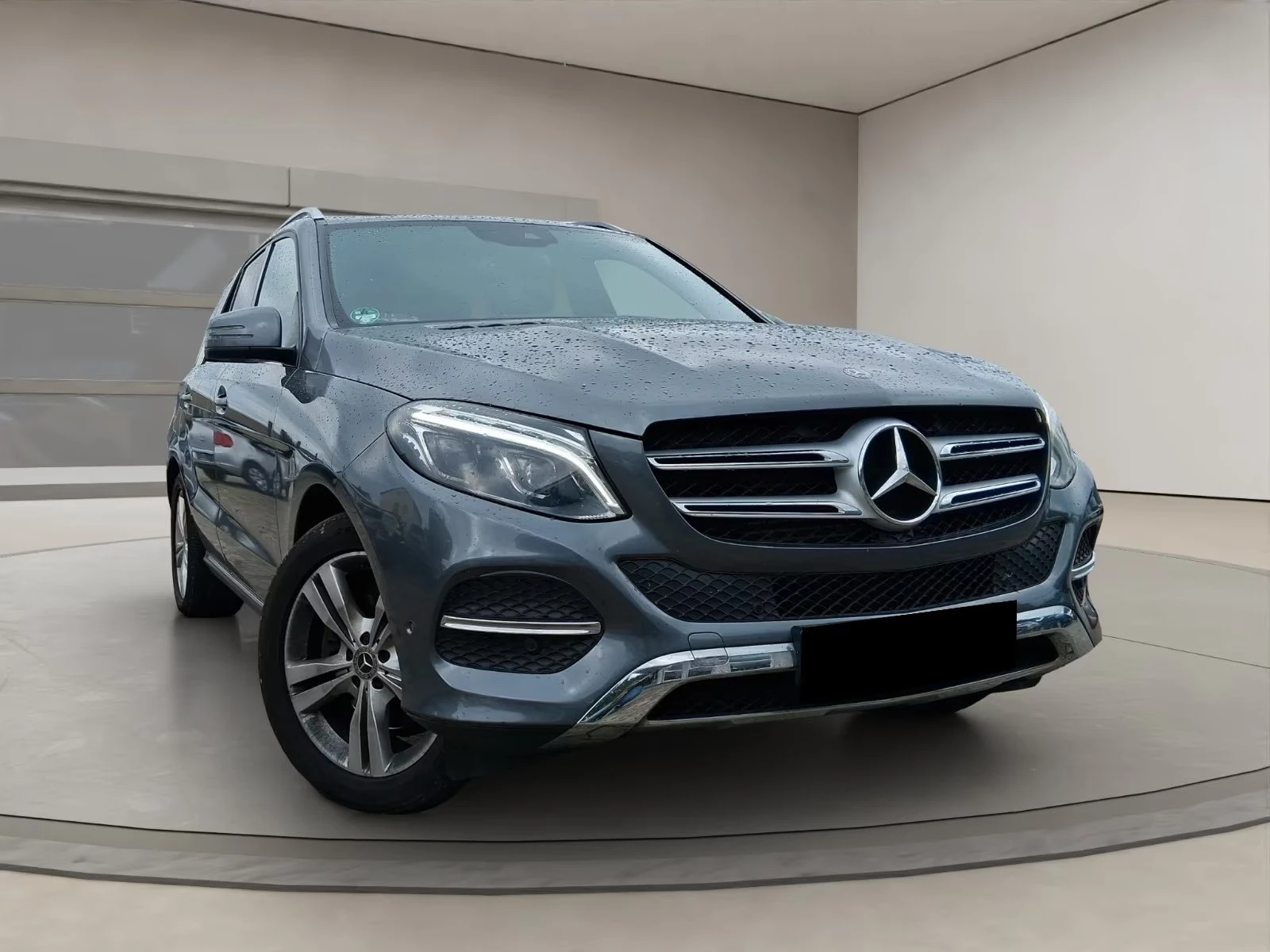 Mercedes-Benz GLE 350 D/4MATIC| PANORAMA| HARMAN/KARDON| NIGHT VISION| , снимка 2 - Автомобили и джипове - 54702830