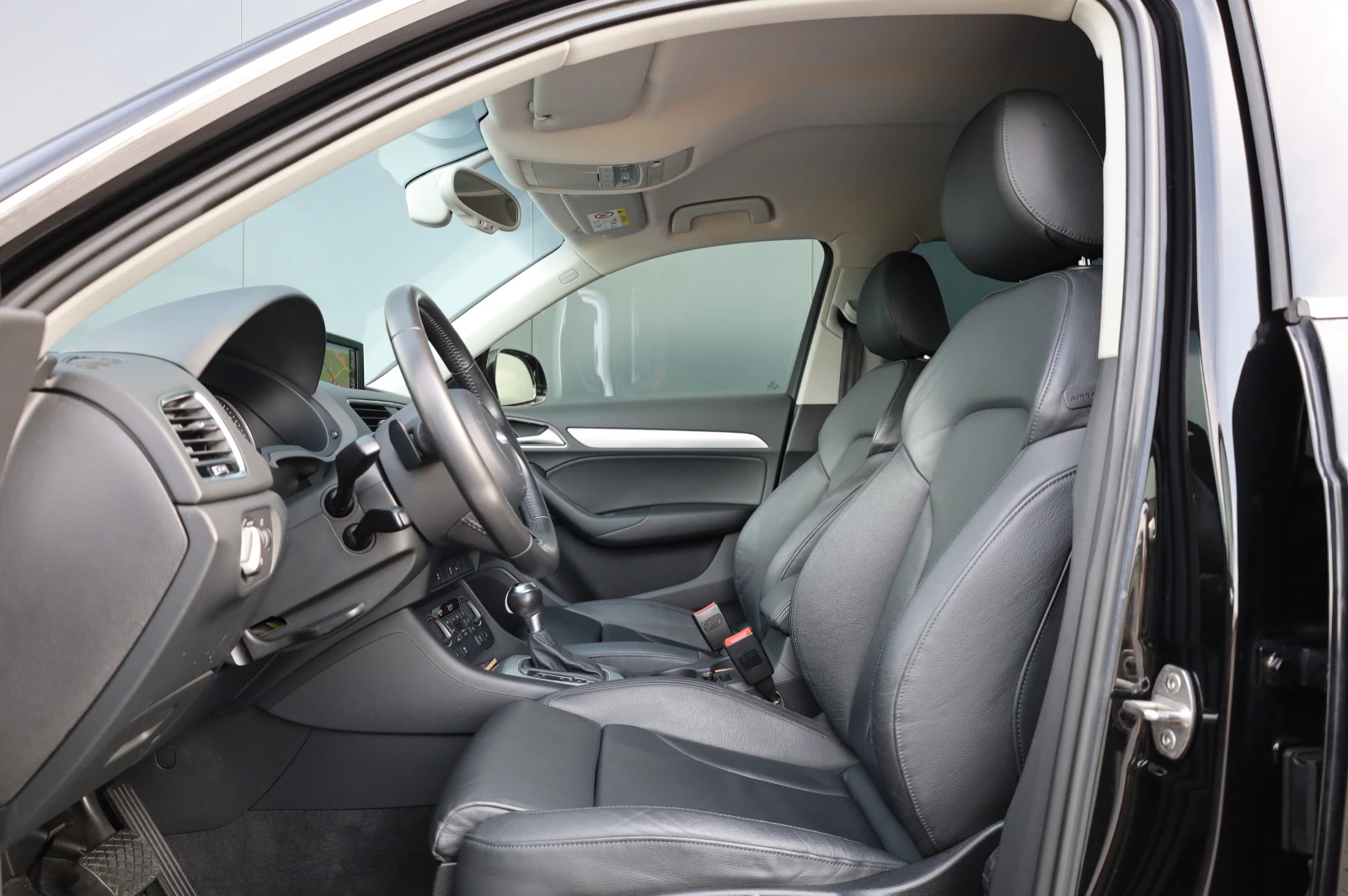 Audi Q3 FACELIFT* S-LINE* NAVI* LED LIGHT* KEYLESS* , снимка 11 - Автомобили и джипове - 55027127