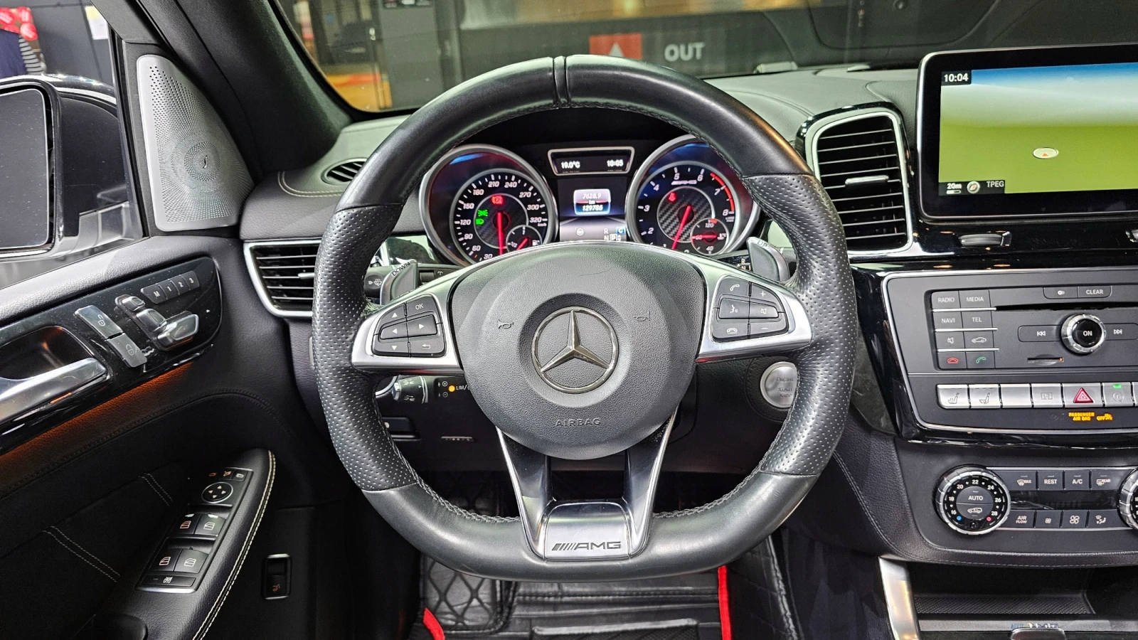 Mercedes-Benz GLE 63 AMG 360* BLIND SPOT* ЕЛ. БАГАЖНИК* ЛЮК* КРАЙНА ЦЕНА, снимка 13 - Автомобили и джипове - 55435253