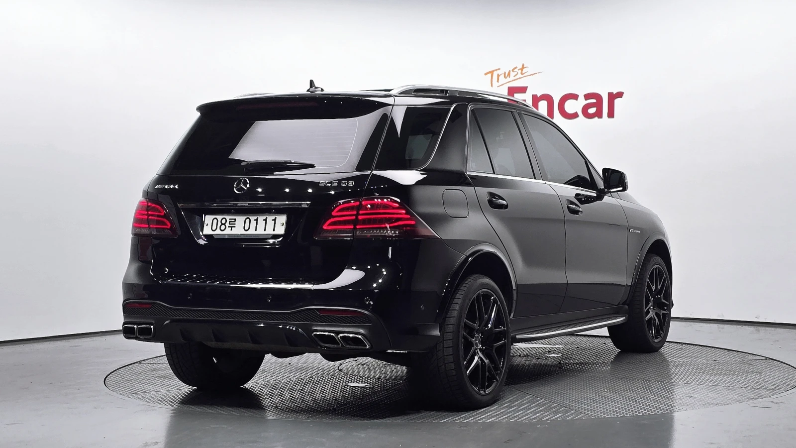 Mercedes-Benz GLE 63 AMG BLIND SPOT* 360* ЕЛ. БАГАЖНИК* ЛЮК* КРАЙНА ЦЕНА, снимка 2 - Автомобили и джипове - 55435253