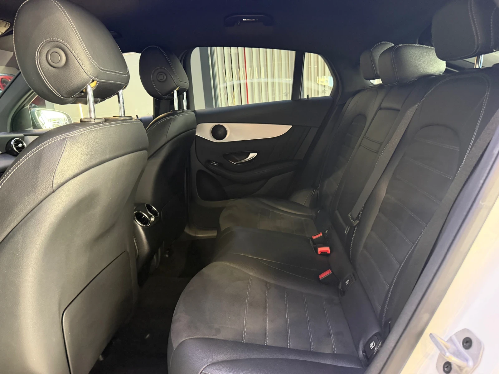 Mercedes-Benz GLC 300 d EQ BOOST 4 MATIC * AMG * PLUG-IN * , снимка 5 - Автомобили и джипове - 55681492